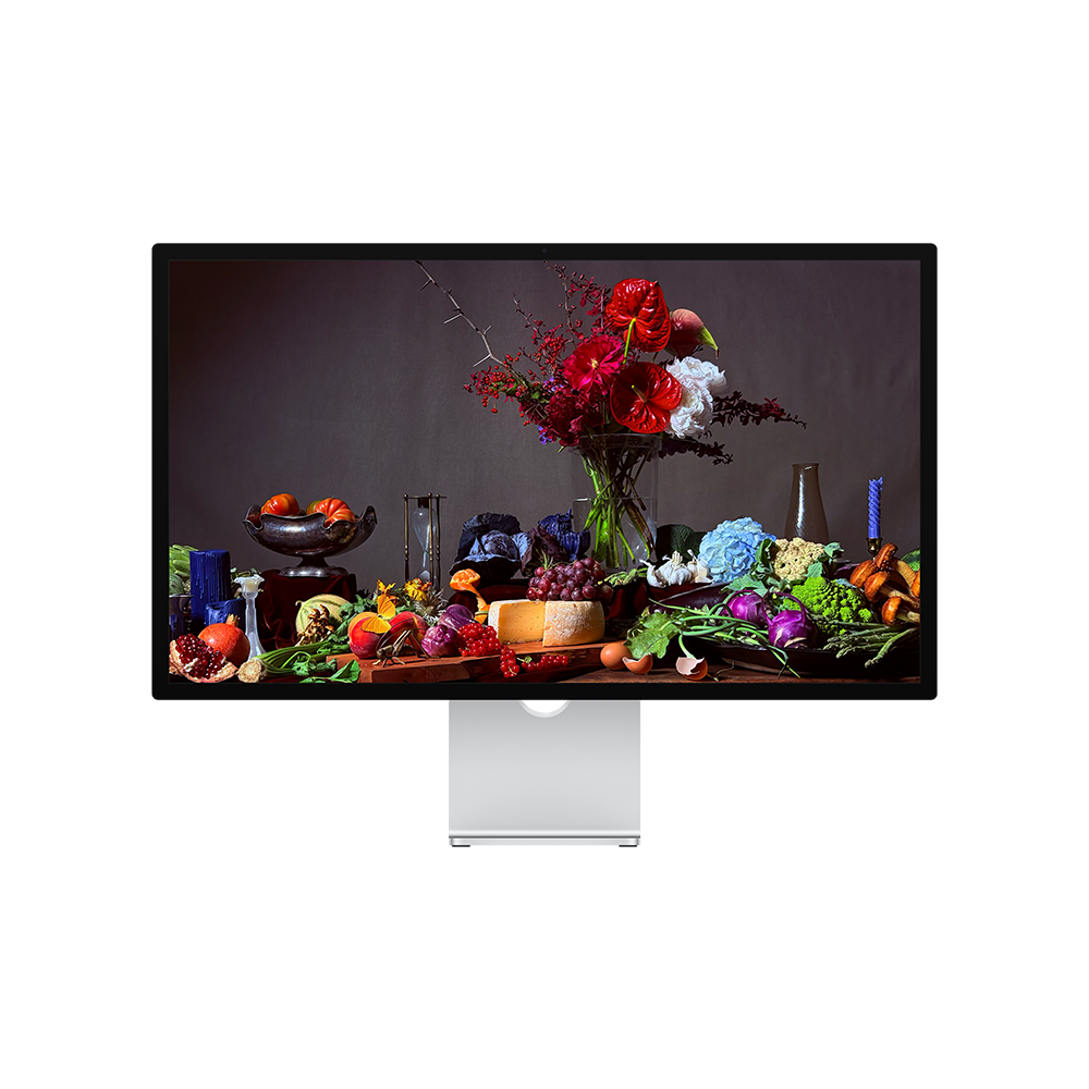 Apple Studio Display - Standard glass - Tilt-adjustable stand — 4